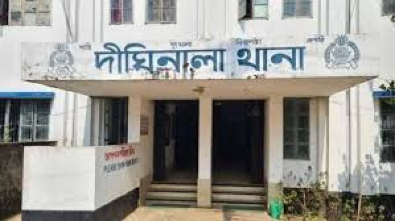 দীঘিনালায় গোলাগুলিতে নিহত ৪...