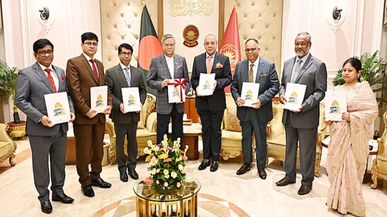 রাষ্ট্রপতির কাছে সুপ্রিম কোর্টের বার্ষিক প্রতিবেদন...