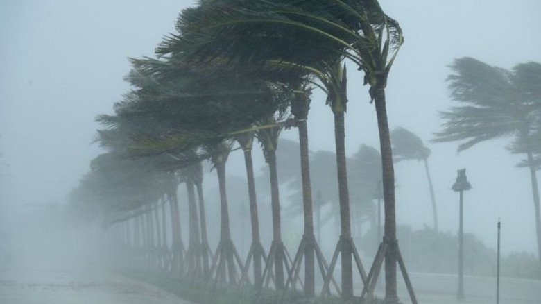 চোখ রাঙাচ্ছে শক্তিশালী বৃষ্টিবলয় ‘ঈশান’, প্লাবনের ...