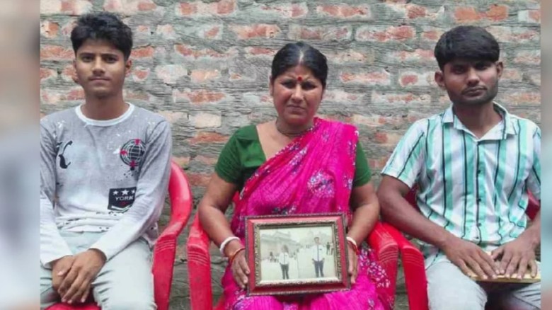 হিন্দি জানো না? তবে তুমি পরদেশি—ভারতে নাগরিকত্বের ...