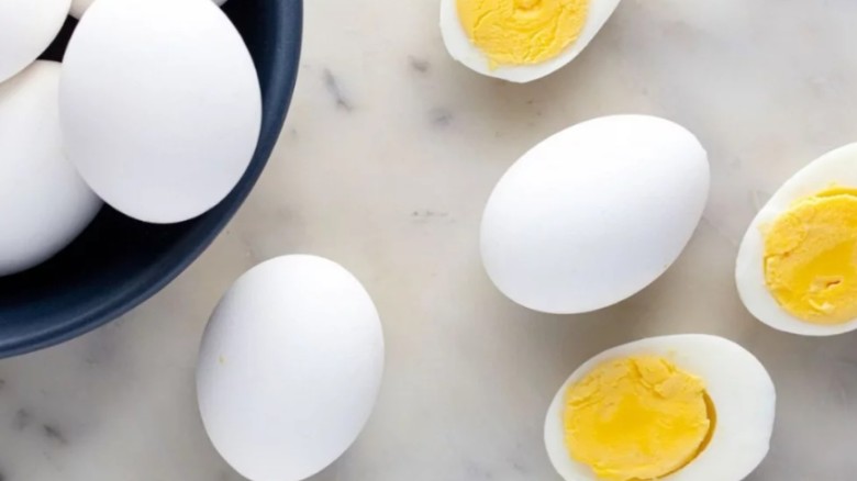 সকালের নাশতায় ডিম: পুষ্টি, সাশ্রয় আর স্বাদের মেলবন...