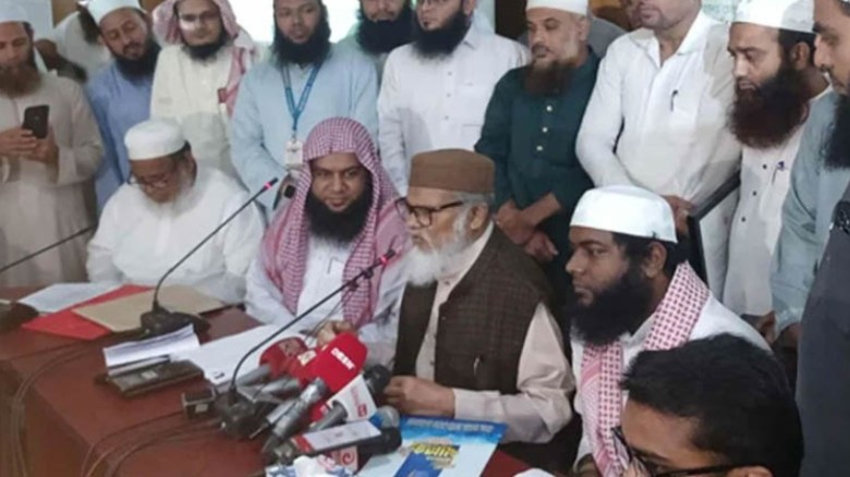 মসজিদ কমিটি হবে রাজনৈতিক প্রভাবমুক্ত: ধর্ম উপদেষ্ট...