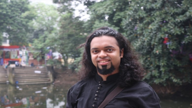 সিআরআই থেকে রাস্তায়: কার্টুনিস্ট তন্ময়ের রাজনৈতিক ...