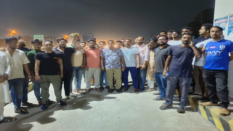 ১৫ আগস্ট ঘিরে নৈরাজ্য ঠেকাতে বন্দরে যুবদলের অবস্থা...