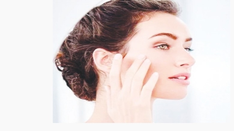 চেহারায় বয়সের ছাপ পড়বে না যে ৫ ফল খেলে...