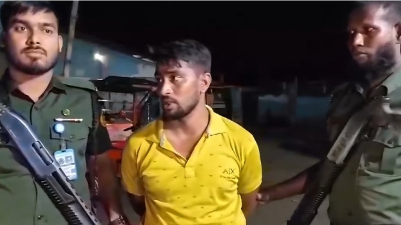 সরকারি ২৫ টন চাল ধরা পড়ল চালকলে, ট্রলিচালক আটক...