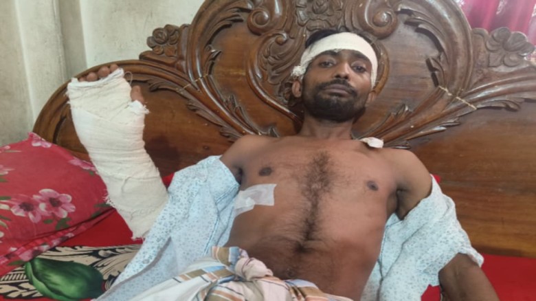 বন্দরে পাওনা টাকা চাওয়ায় সহোদরকে কুপিয়ে জখম...