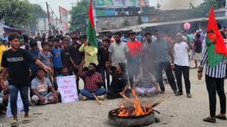 ❒ পাবনা-১ আসন পুনর্বহালের দাবি  ঢাকা-পাবনা মহাসড়ক...