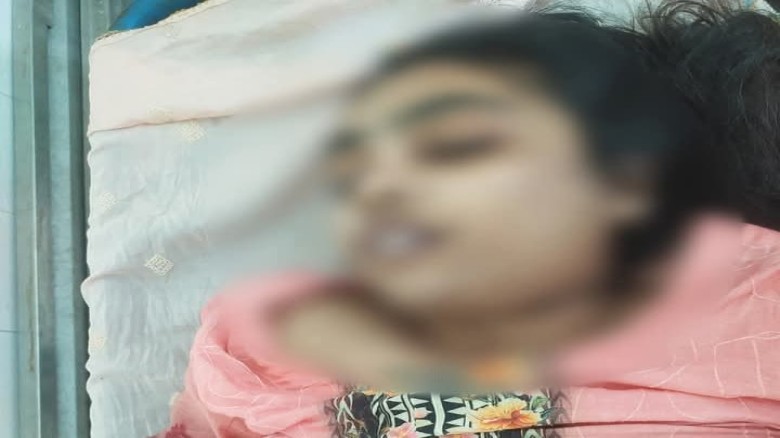 খুলনায় পারিবারিক কলহের জেরে গৃহবধূ আত্মহত্যা...