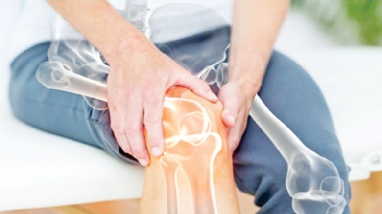 বার্ধক্যে হাড় দুর্বল? থাকুন সক্রিয়, খেয়ে নিন পুষ্...