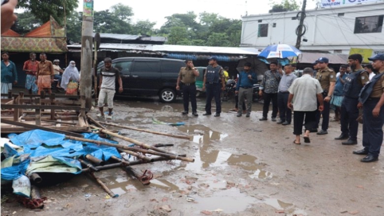 চট্টগ্রামের বোয়ালখালীতে রেলওয়ের জমি উদ্ধার, উচ্ছেদ...
