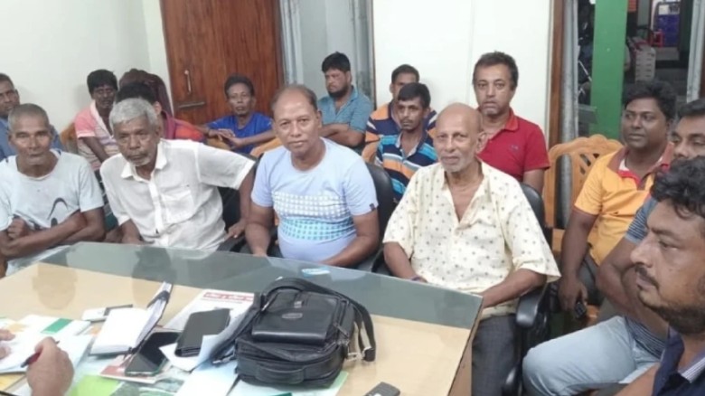 চাঁপাইনবাবগঞ্জে ২৫ জন সনাতন ধর্মাবলম্বীর একযোগে জা...