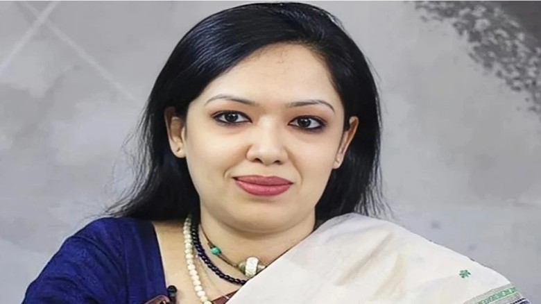 রাজনীতিবিদদের হাতেই দেশ ভালো চলে: রুমিন ফারহানা...