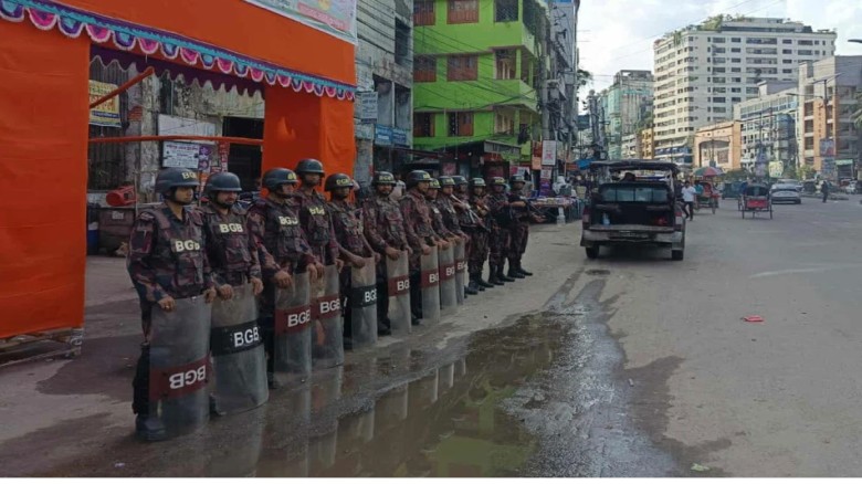 শারদীয় দুর্গাপূজা: ২,৮৫৭ পূজামণ্ডপে নিরাপত্তায় বিজ...