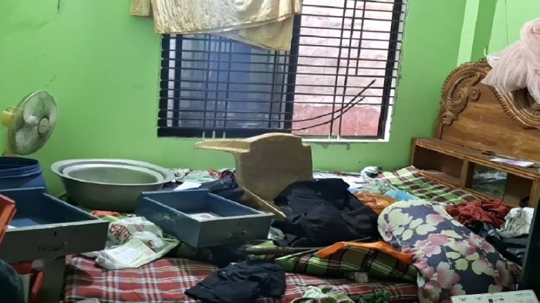 মাদারীপুর পৌর শহরে দুর্ধর্ষ চুরি, নগদ ও স্বর্ণালঙ্...