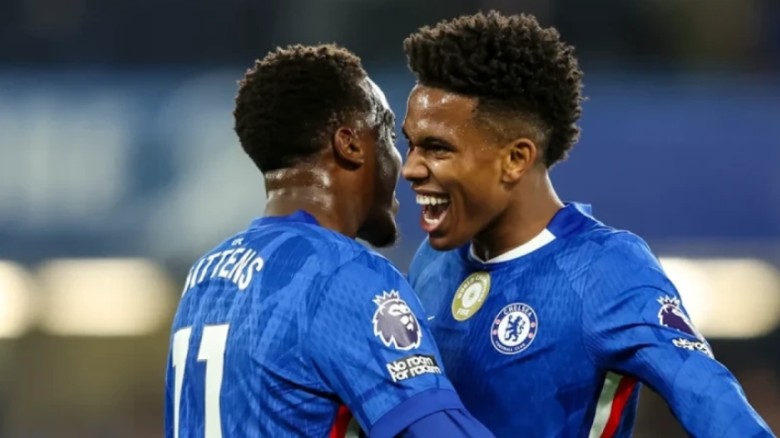 এস্তেভাওয়ের শেষ মুহূর্তের গোলে লিভারপুলকে হারাল চে...