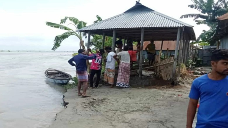 তিস্তার পানি বেড়ে কাউনিয়া ও গঙ্গাচড়ায় পাঁচ হাজার প...