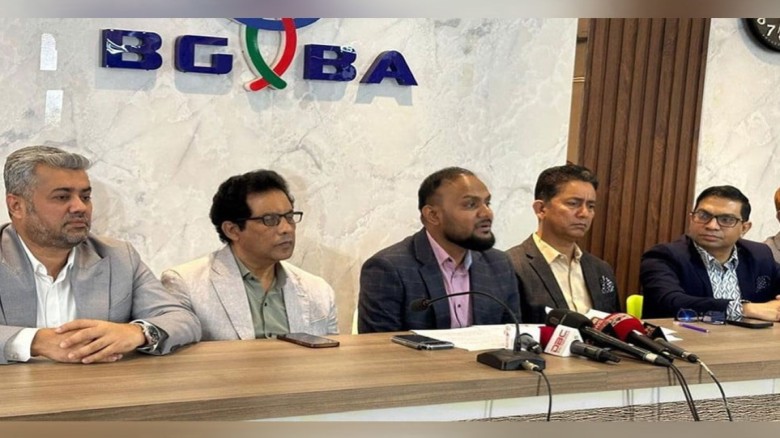 এক বছরে ১৮৫টি গার্মেন্ট কারখানা বন্ধ, রপ্তানিতে প্...
