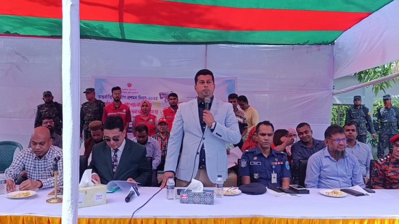 দুর্যোগ প্রতিরোধে সচেতনতা বাড়াতে নারায়ণগঞ্জে বর্ণা...