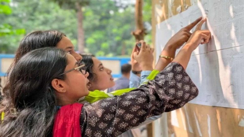"এইচএসসি ফল চ্যালেঞ্জে পরিবর্তন: সহজ হলো আবেদন প্র...