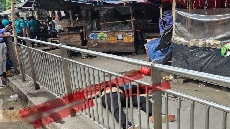 ফার্মগেটে মেট্রোরেলের বিয়ারিং প্যাড পড়ে পথচারীর মৃ...