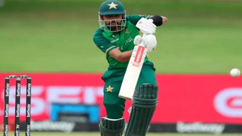 বাবর আজম ছাড়াল রোহিত শর্মাকে; আন্তর্জাতিক টি-টোয়েন...