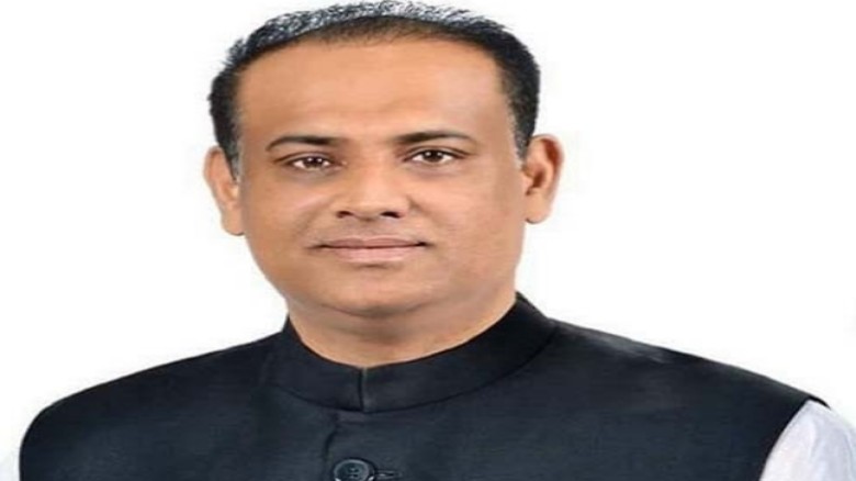 অর্থ আত্মসাৎ: সাবেক ভূমিমন্ত্রী জাবেদসহ পরিবারের ব...