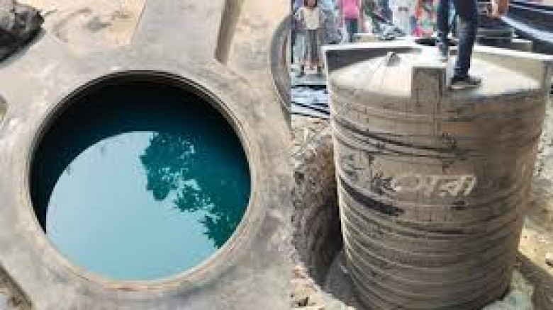 মাটির নিচে লুকিয়ে রাখা হয়েছিল ১০ হাজার ল