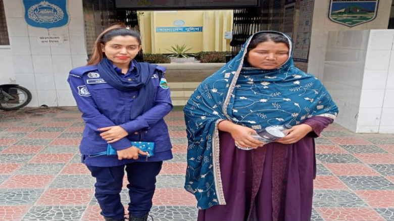 সাঁথিয়ায় মহিলা মাদক ব্যবসায়ীকে এক মাস