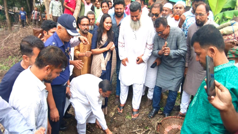 বন্দরে খাল খনন/পুনঃখনন প্রকল্পের উদ্বোধন করলেন এমপ...
